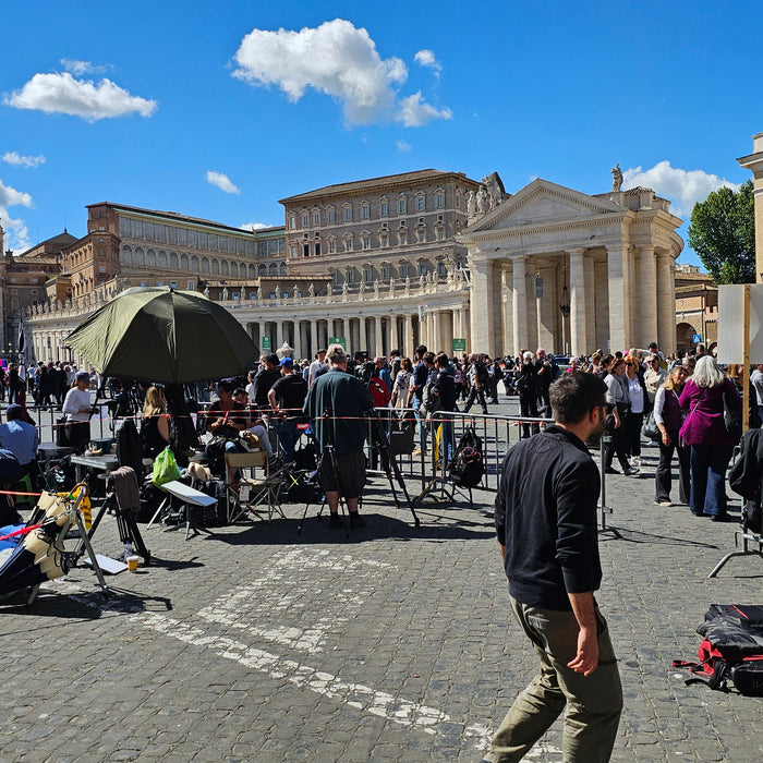Cómo ENEX llevó a cabo la cobertura del Cónclave Papal con LiveU Matrix