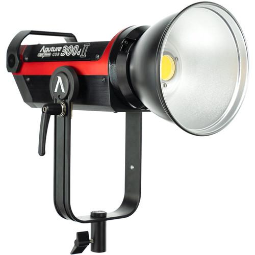 Aputure Light Storm C300d Mark II Kit de luces LED con placa de batería V-Mount